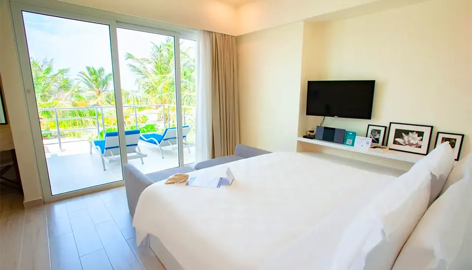 هتل هالیدی این ریزورت کاندوما مالدیو